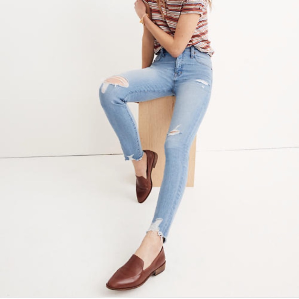 9” high rise skinnies in Ontario wash